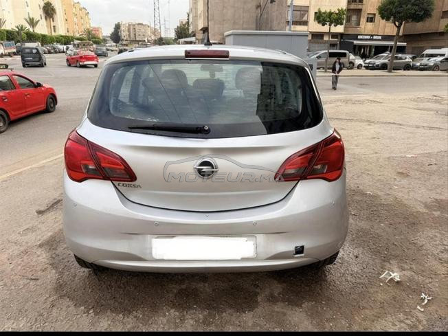 Opel Corsa Essence Manuelle 2016 à Casablanca