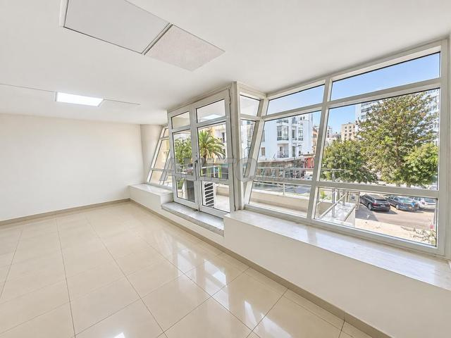 PLATEAU DE BUREAU 100M CENTRE VILLE - 2