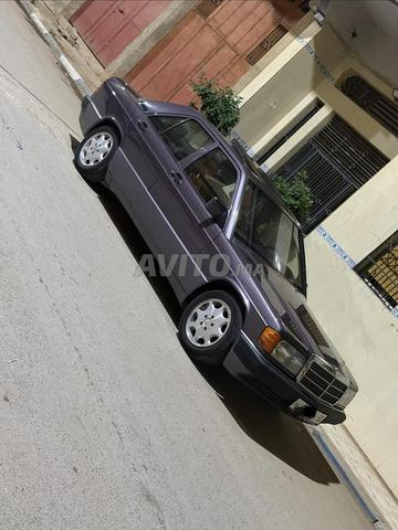 مرسيدس-بنز 190 عادية