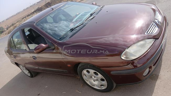 megane 2002 mazot casa 7 cheveux 