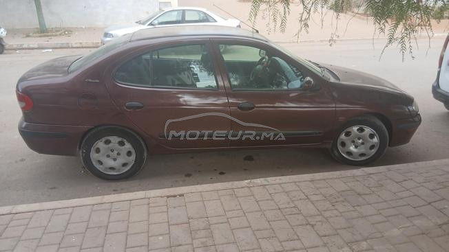 megane 2002 mazot casa 7 cheveux 