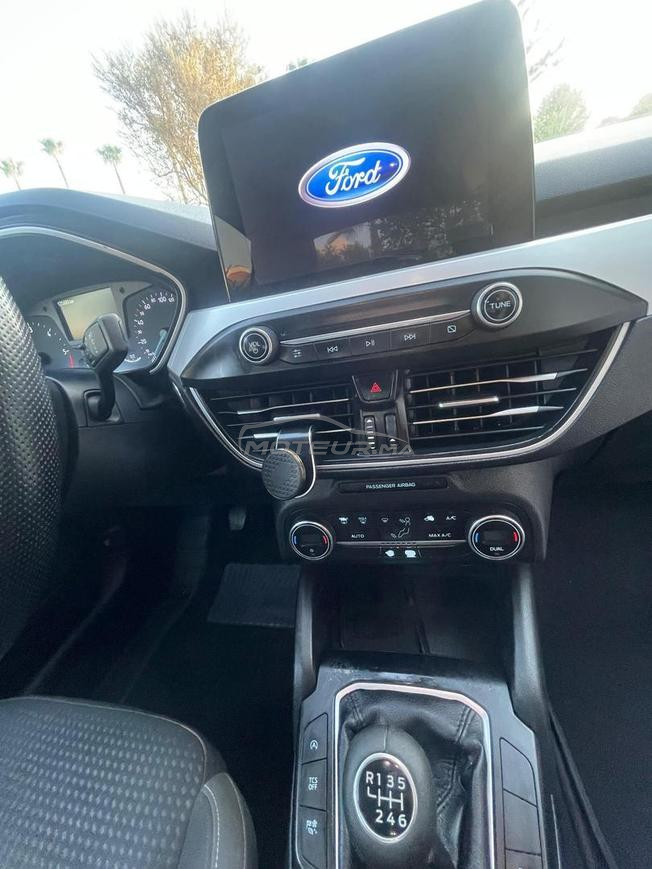 Ford focus Sedan très bon état 