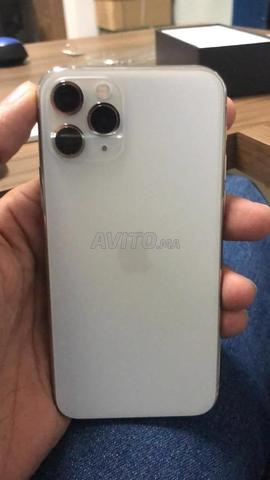 iPhone 11 Pro Max 256GB en bon état - 2