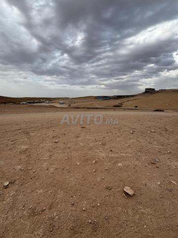 Terrain touristique de 2 hectares à Akfay – Directement sur la route