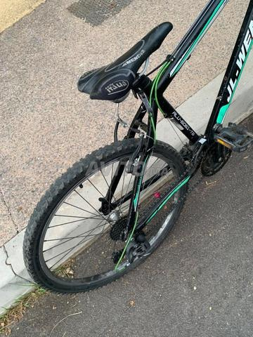 • Superbe Vélo VTT à vendre - Prix intéressant - 2