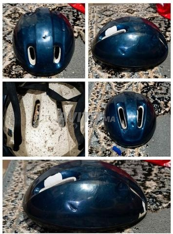 Casque de vélo bleu foncé