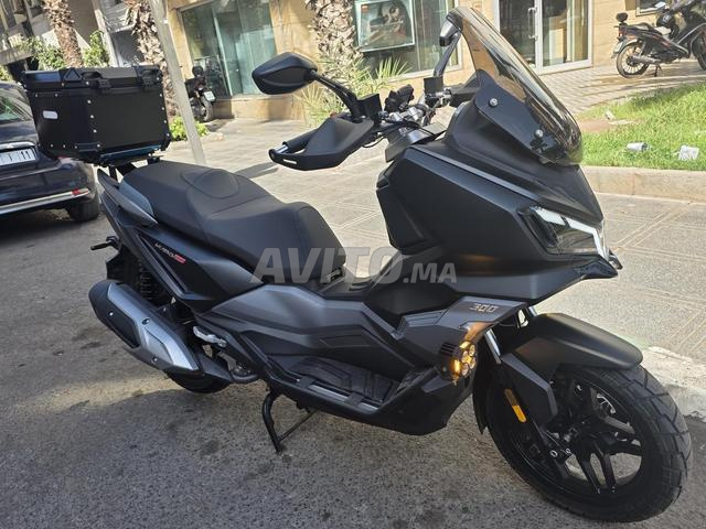 Sym Husky ADV 300 - 2
