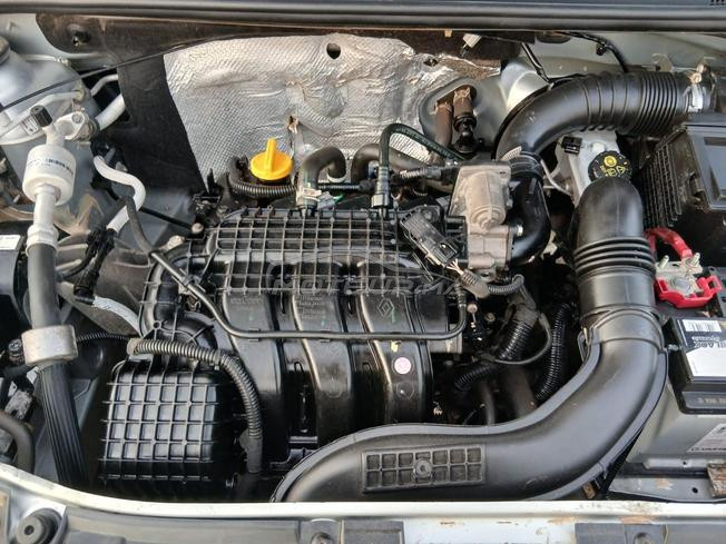 Dacia Logan essence climat 