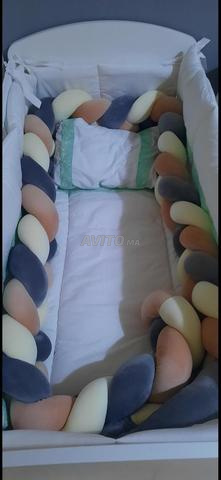 Lit bébé et matelas - 2