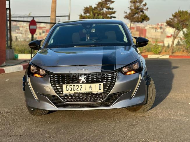 Peugeot 208 Diesel Manuelle 2022 à Tanger