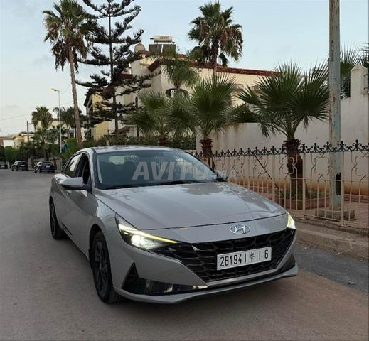 هيونداي إلنترا
