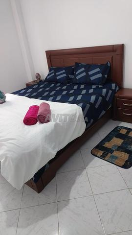 Lit double avec matelas - 2