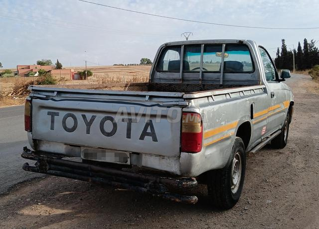 Toyota Hilux modèle 2001 premier propriétaire - 2
