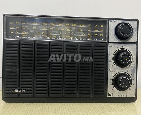 Radio classique vintage de Philips (année 1968)