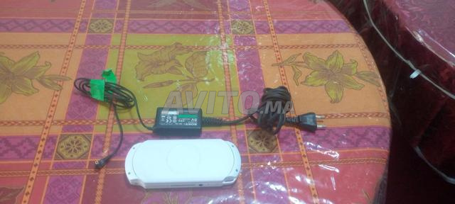psp sony ba9a n9iya e mzyna fiha 7 al3ab  - 2