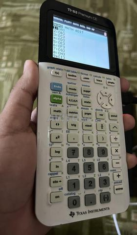 آلة حاسبة TI-83 Premium CE أصلية - 2