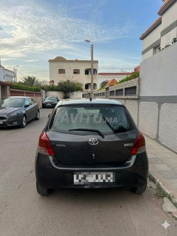 Toyota Yaris Essence Manuelle 2010 à El Jadida - 2