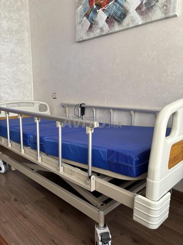 Lit médical et matelas et matelas anti escarre - 2