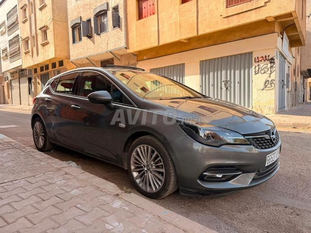 Opel Astra Diesel Automatique 2020 à Settat - 2