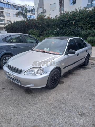 Honda Civic essence 1999 9cv