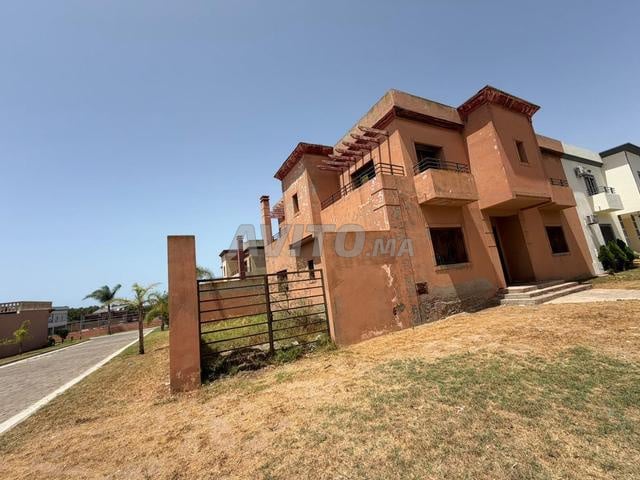 Vente villa semi finie à Gardin Cité de 402 m