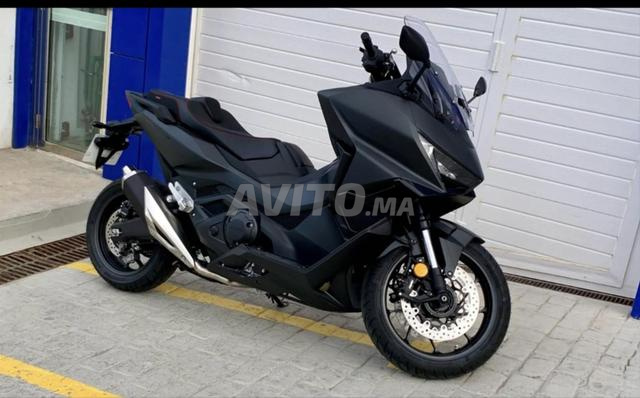هوندا فورزا 750