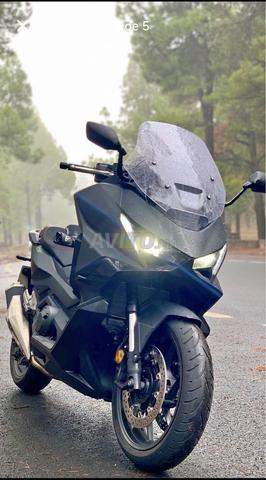 HONDA FORZA 750 - 2