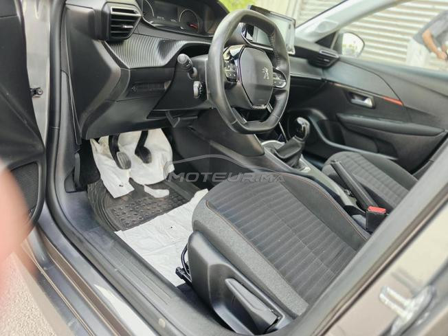 Peugeot 208 état excellent 