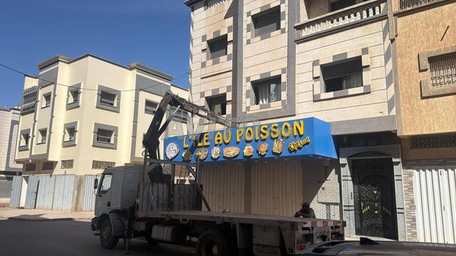 Panneau publicitaire en très bon état - 2