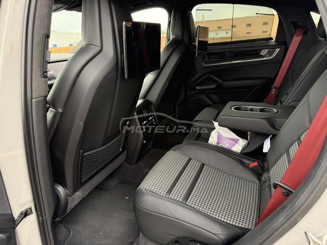 Porsche Cayenne coupe hybride commande speciale 