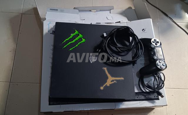PS4 PRO 1 TB - 2