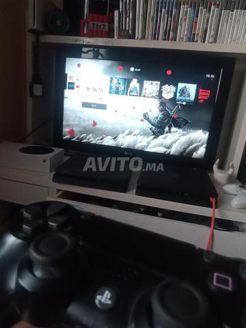 PS4 Slim flashée avec ticket de garantie et plein de jeux - 2