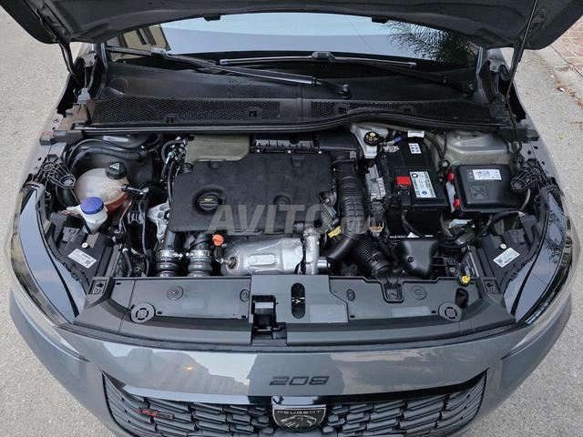 PEUGEOT 208 GT 05/2024 Full option à Tanger