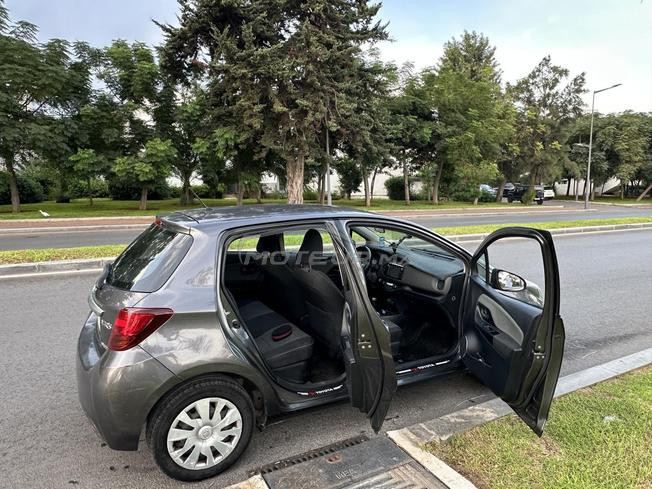     Toyota Yaris Hybrid – Très bon état 