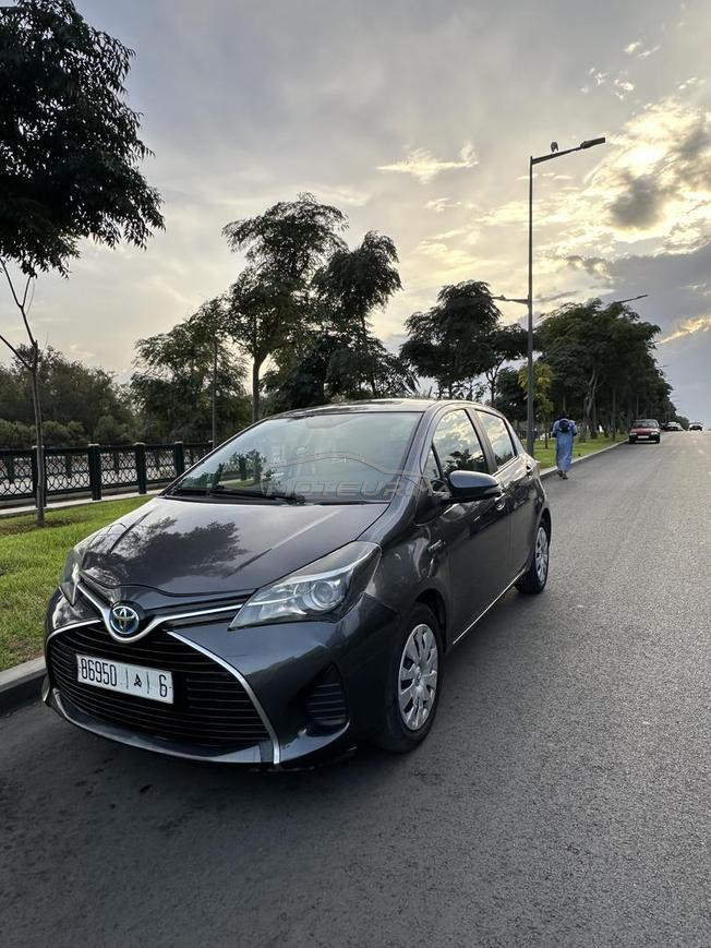     Toyota Yaris Hybrid – Très bon état 
