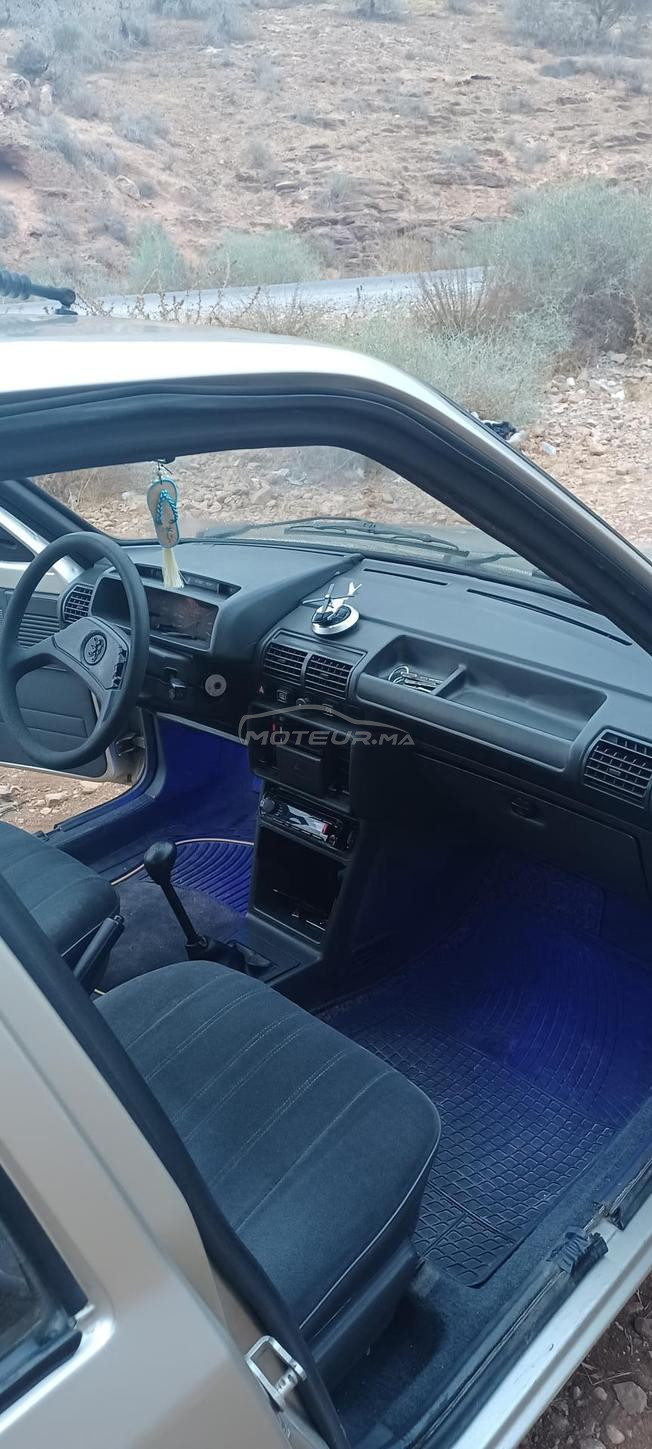 Peugeot 205