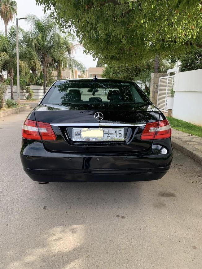 Mercedes classe E en etat parfait