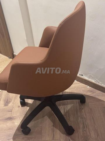 Chaise en cuir - 2