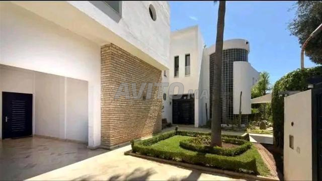 فيلا استثنائية للبيع بحي إلليغ - 2
