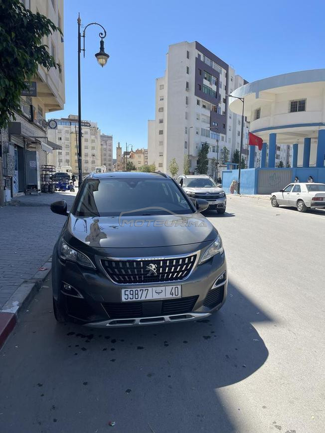 Peugeot 3008 très bien voiture 