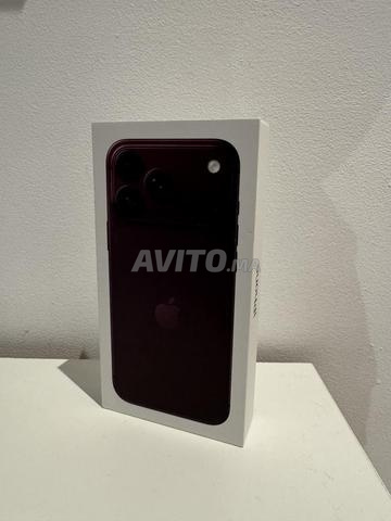 iPhone 18 Pro Max 512 Go Burgundy - 2