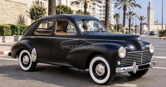 voiture de collection avec beaucoup de charme