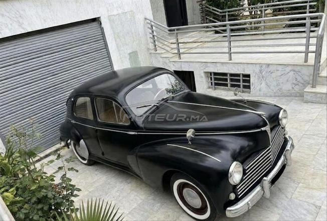 voiture de collection avec beaucoup de charme