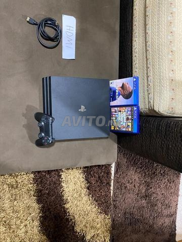 PS4 Pro avec manette et jeux GTA5 et FIFA 22 - 2