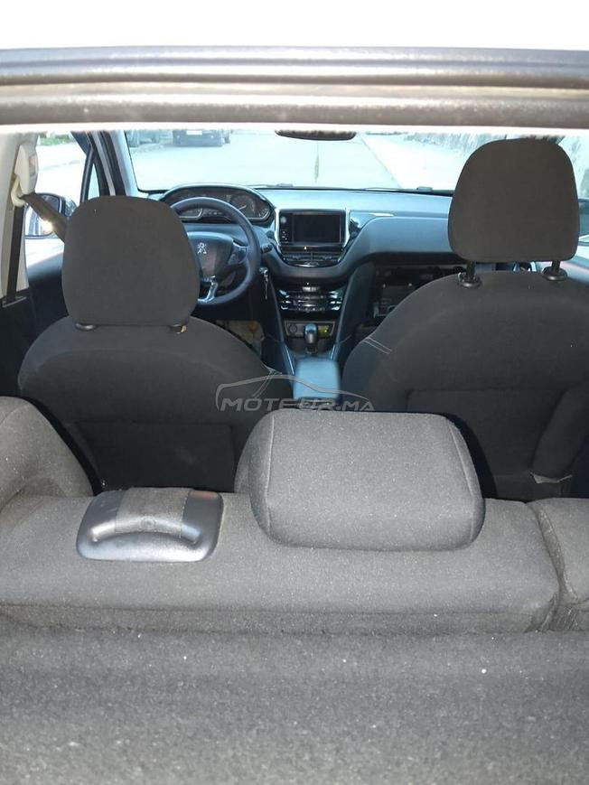 Peugeot 208 Diesel Manuelle 2019 à Tanger