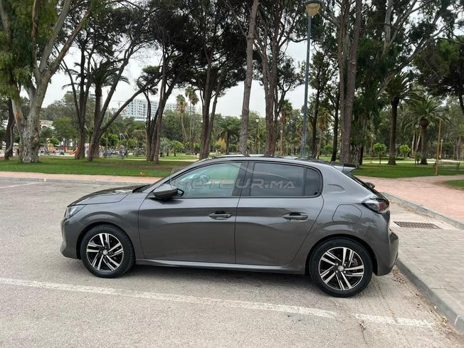 Peugeot 208 allure 2021