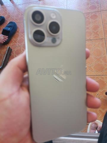 iPhone 15 Pro Max, copie - 2