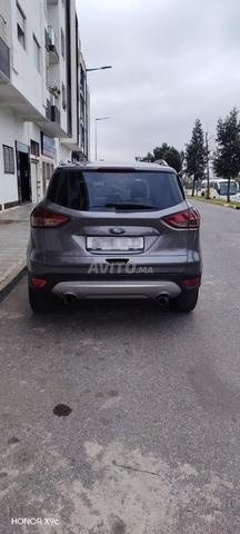 Ford Kuga modèle 10 année 2013 - 2