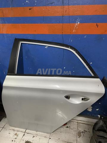 Porte arrière gauche — Hyundai i20