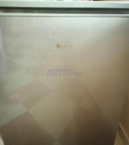 frigo et table et TV 32 - 2